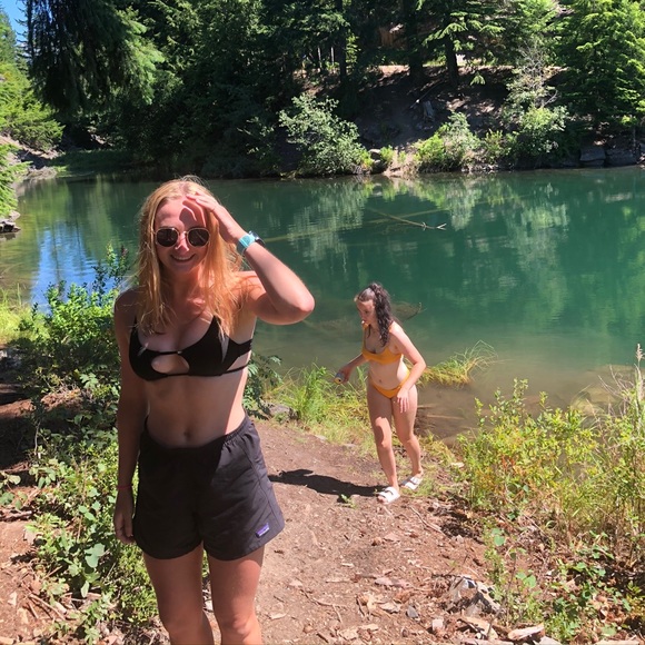 Meet your Posher, Devon - Picture 2 of 3